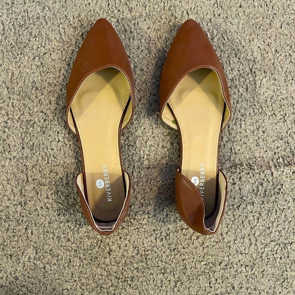 Brown flats size 7.5.